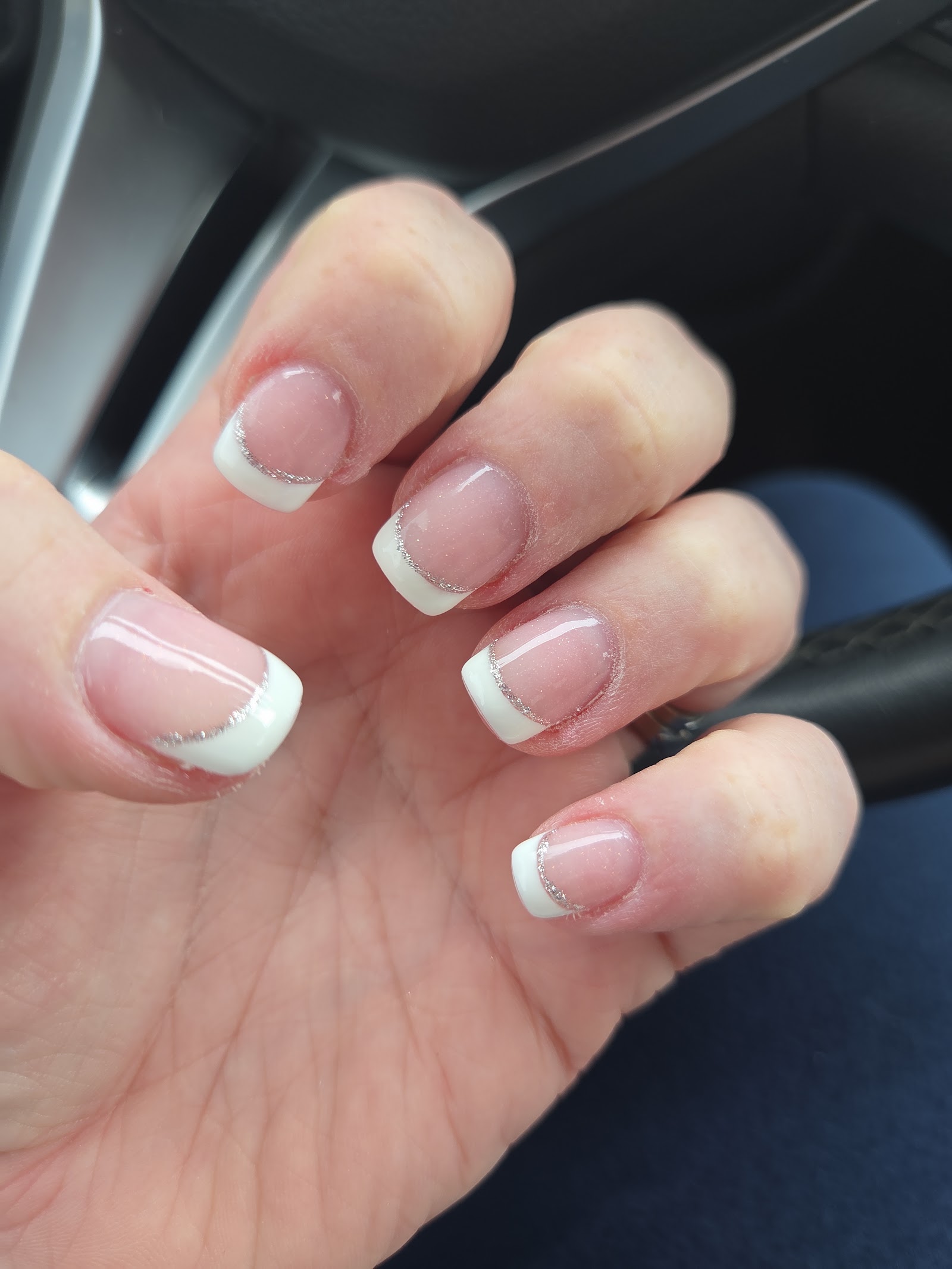 Happy Nails logo